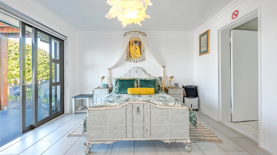 4 Bedroom Property for Sale in Suiderstrand Western Cape